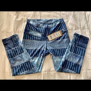 Blue patterned leggings